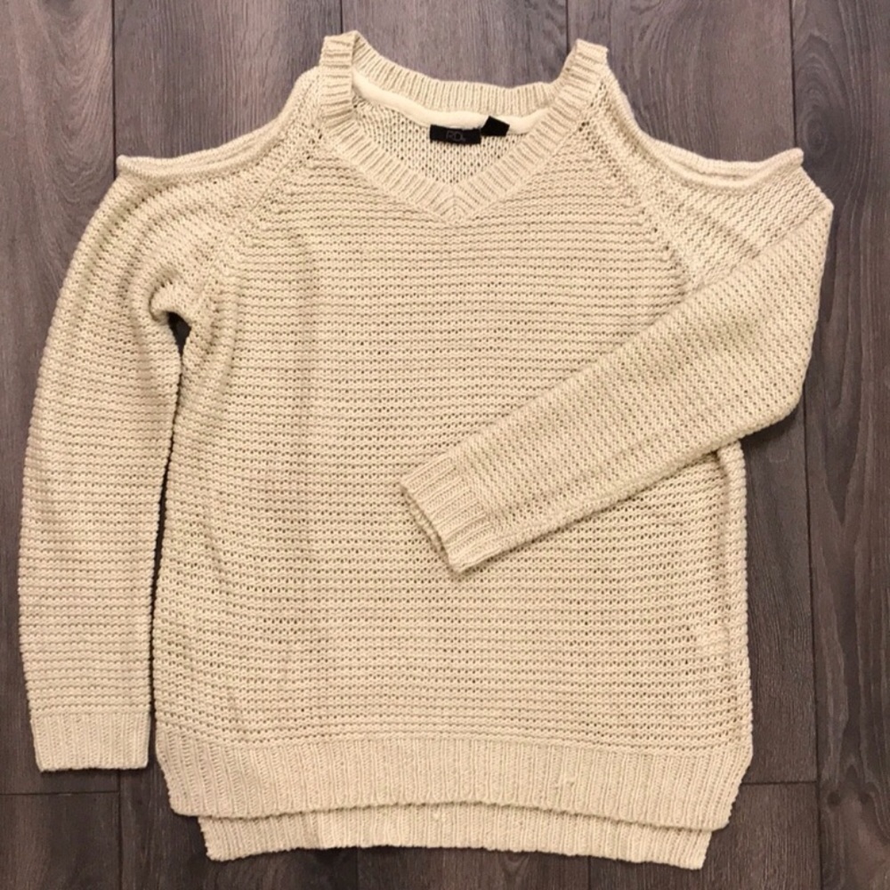 RDI Cold-shoulder Top